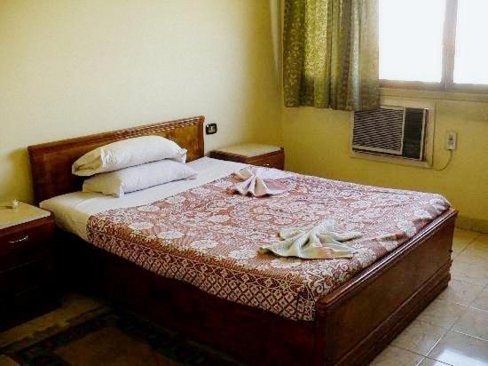 Memnon Hotel アスワン エクステリア 写真